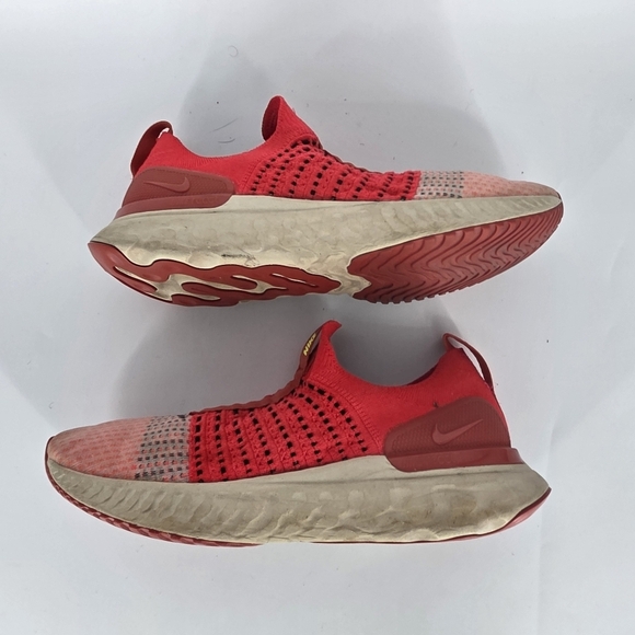 Athletic_Shoes